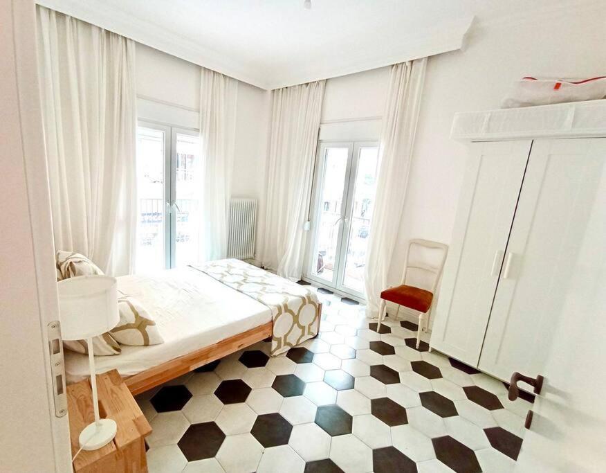 Stylish City Flat Near Promenade Thessaloníki Ngoại thất bức ảnh