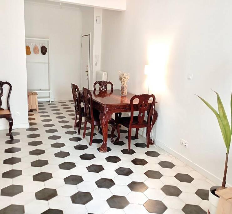 Stylish City Flat Near Promenade Thessaloníki Ngoại thất bức ảnh